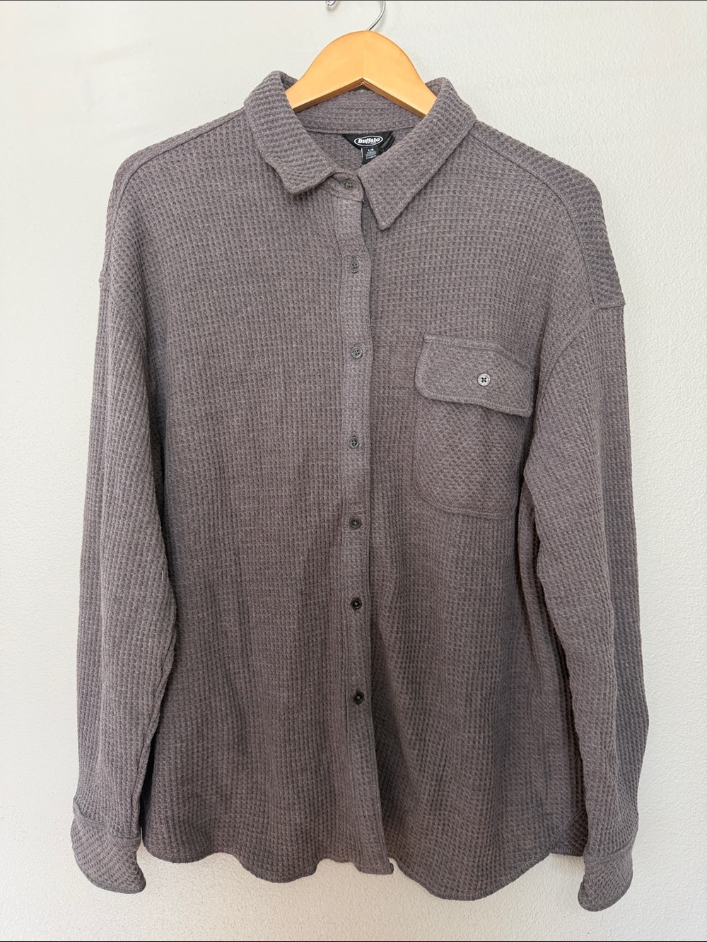 Buffalo‎ Gray Button-Up Waffle Knit Shirt Women’s Large